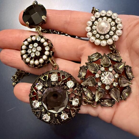 Vintage Lia Sophia Brass Tone Crystal Pearl Bib Necklace - Picture 5 of 8